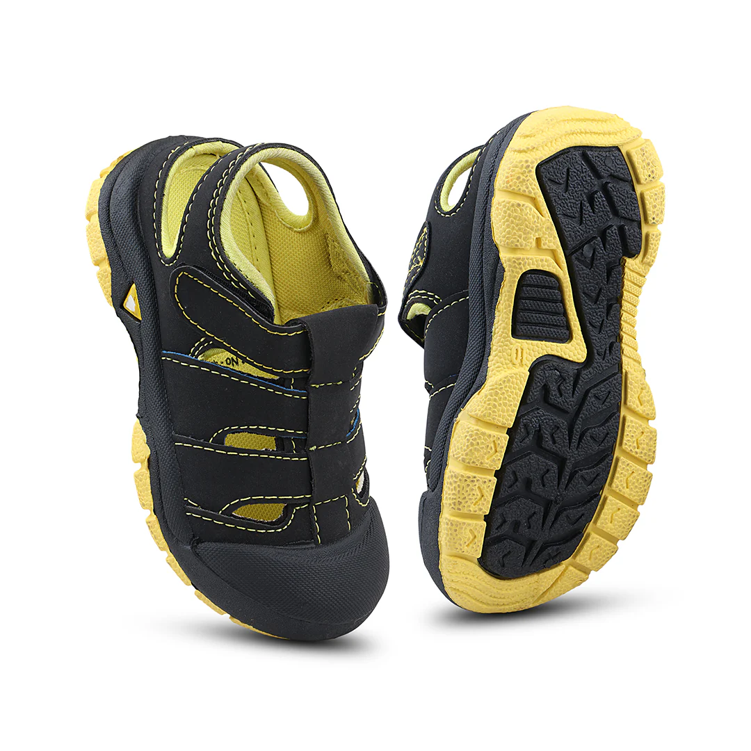 FUEL Qeudos Casual & Outdoor Velcro Strap and Cushioned Footbed Sandals for Kids (Black) - Image 6