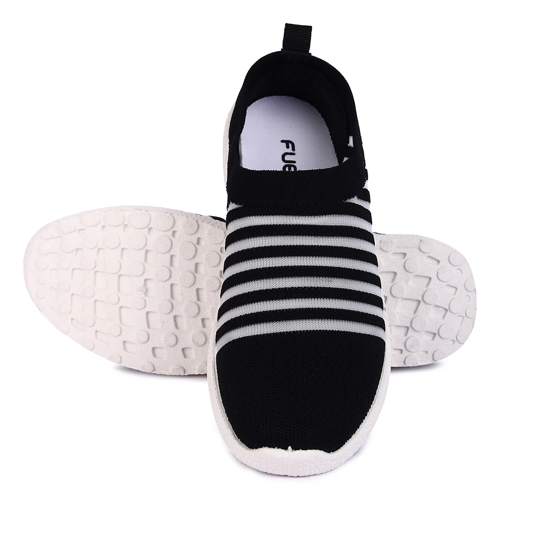 FUEL Hazel Breathable Ultra-Lightweight Women Slip-on Sports Shoes (Black) - Image 5