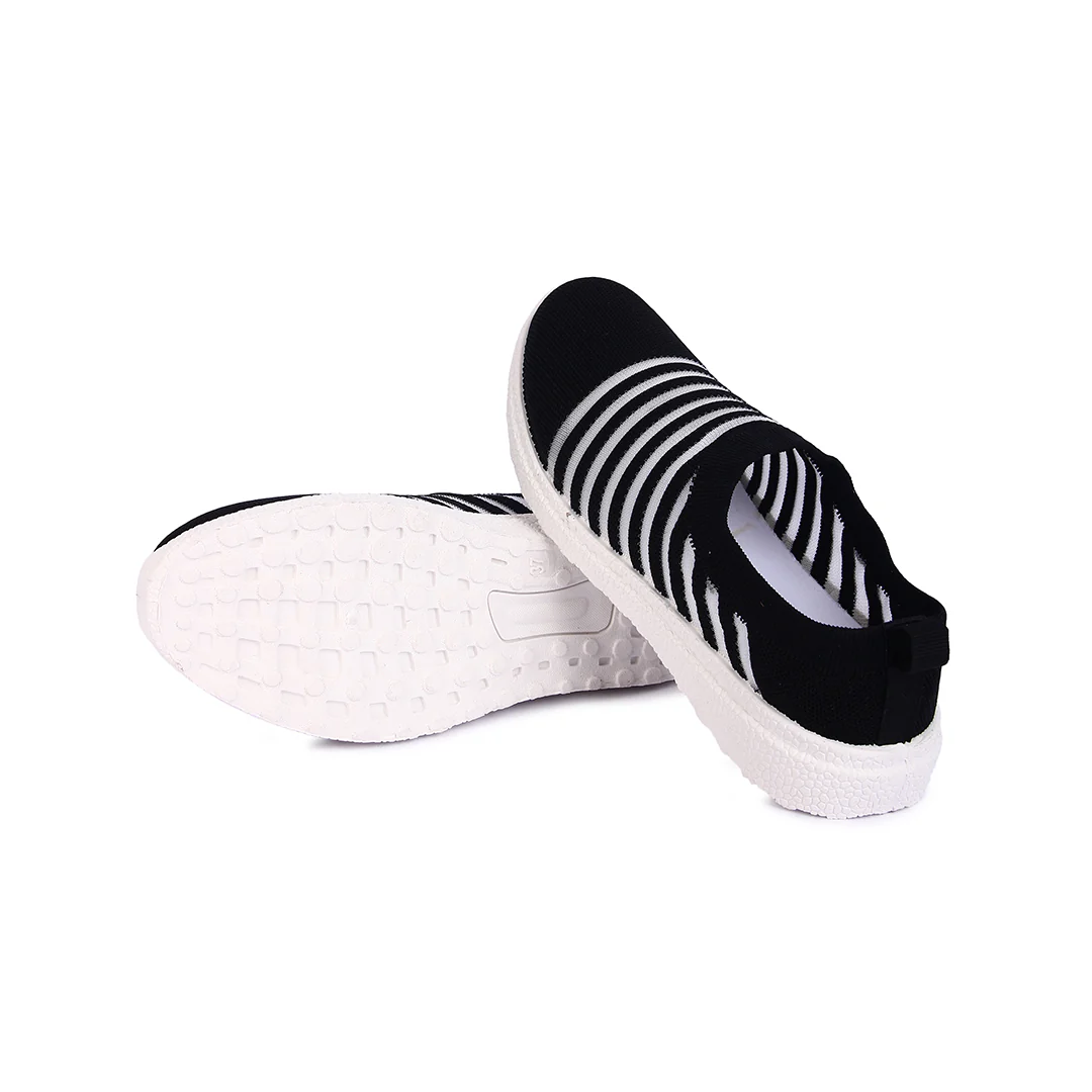 FUEL Hazel Breathable Ultra-Lightweight Women Slip-on Sports Shoes (Black) - Image 6
